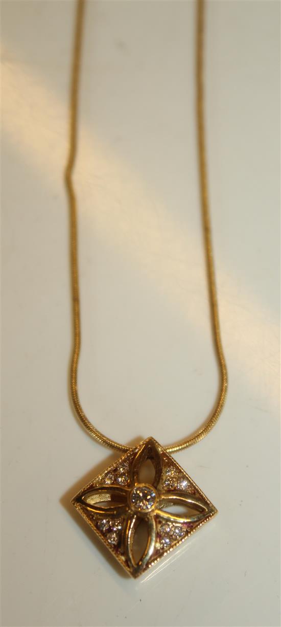 18ct gold, diamond pendant on fine chain